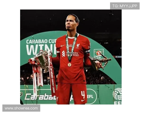 利物浦新海报揭幕对阵森林之战范戴克萨拉赫伊萨克加克波齐亮相 利物浦新海报揭幕对阵森林之战范戴克萨拉赫伊萨克加克波齐亮相